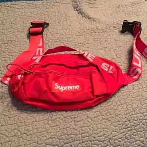 Supreme FannyPack